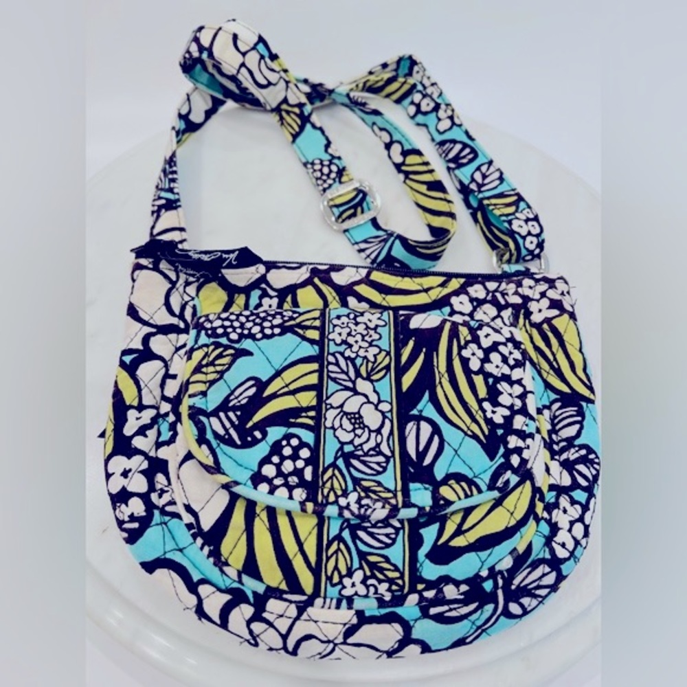 Very Bradley Crossbody Bag with Interior Wallet with License Window and Pockets